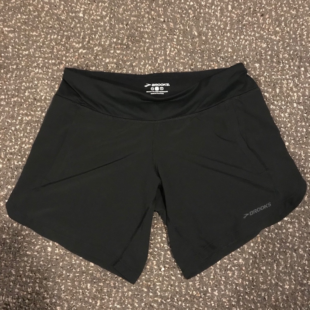Brooks Running Shorts EUC Size Small